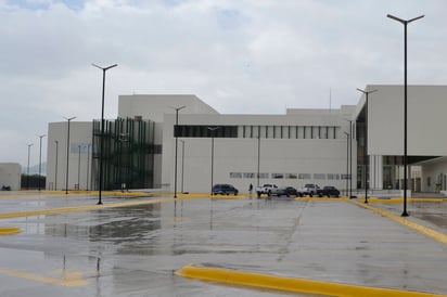 Deficiencias. La compañía constructora deberá corregirlas antes de entregar la obra del Hospital al Gobierno del Estado. (EL SIGLO DE TORREÓN) 