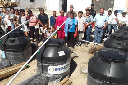 Autoconsumo. Se entregó material para instalar huertos familiares y las familias produzcan alimentos para autoconsumo. (EL SIGLO DE TORREÓN)