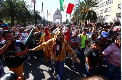 Contagio. La marcha salió del Monumento a la Revolución.