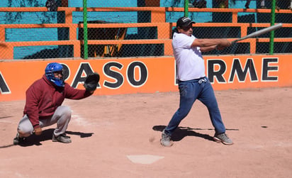 Vibrantes cotejos se disfrutan semana a semana en la Liga Magisterial de Softbol de la Sección 35. Gran duelo de pitcheo en la Sección 35