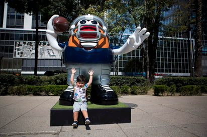 Ya se vive el ambiente de la NFL en la Ciudad de México. (AP)