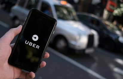 Piden que Uber utilice medidas de seguridad basadas en huellas dactilares, a las que se opone; que revise cada seis meses el historial criminal de sus conductores y que vete a los delincuentes sexuales o a personas con condenas por violación o agresión. (ARCHIVO)