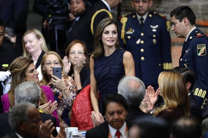 Presencia. La reina Letizia (c) clausuró a la Cumbre. (EFE)