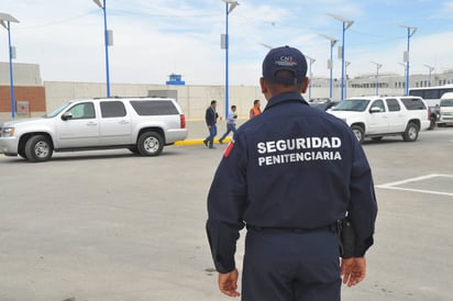 Interno. Trascendió que el domingo pasado falleció un interno del Cefereso de Gómez Palacio; presumen pueda ser un suicidio. (EL SIGLO DE TORREÓN) 