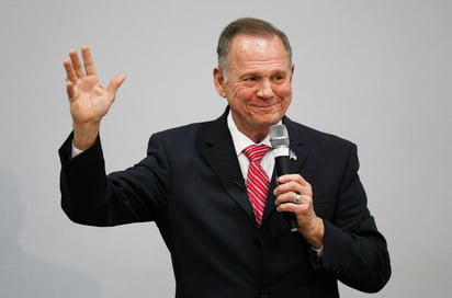 Roy Moore podría perder elección. (AP)