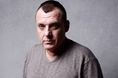 Denuncia. El actor Tom Sizemore había sido expulsado temporalmente de la filmación.