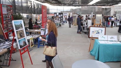 Oferta. Durante la feria el público podrá conocer y adquirir la obra de artistas y diseñadores laguneros de diferente estilo.