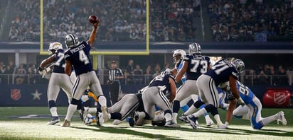 Dallas, que jugó en el Día de Acción de Gracias, finalmente acabó con una sequía de touchdown de 10 periodos, una nueva marca para el equipo. (AP)