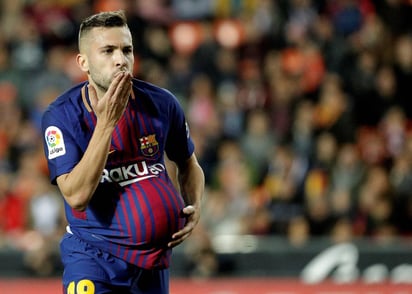 El defensa del FC Barcelona, Jordi Alba, celebra el gol del equipo blaugrana durante el encuentro de la decimotercera jornada. (EFE)