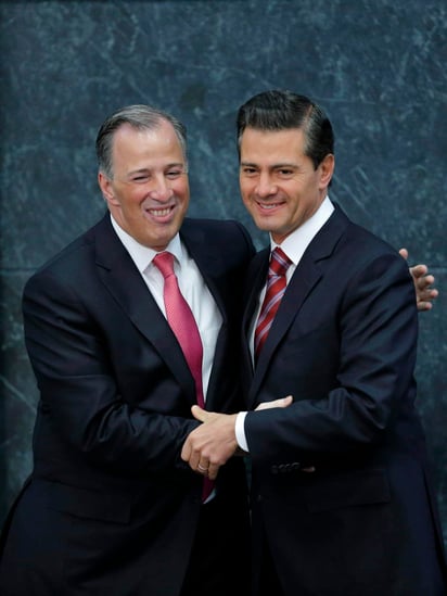 El presidente de la República, Enrique Peña Nieto, revivió ayer el ritual del destape del aspirante del PRI a ocupar la máxima magistratura del Estado nacional. (EFE)