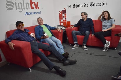 César, Manuel, Benito y Laura visitaron durante el medio día El Siglo de Torreón con el fin de dar los detalles de la obra La corrupción no se cuenta…¡Pero cuenta mucho!. (EL SIGLO DE TORREÓN)