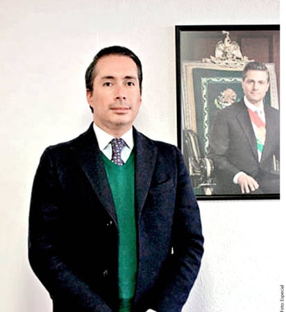 Señalado. Iván Alejandro Vergara Ayala, titular del área de Vinculación y Seguimiento en el secretariado ejecutivo del Sistema Nacional de Seguridad Pública, y su padre, son socios de una gasolinería en Guanajuato capital, que fue clausurada por Pemex y la PGR por venta ilegal de combustible. (AGENCIA REFORMA)