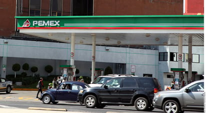 Meta. Pemex buscaba reducir los altos costos de su sistema de salud, pero el monto final del contrato con la empresa MediAccess fue de mil 305 millones de pesos, 8.8 por ciento superior al máximo previsto. (EL UNIVERSAL) 