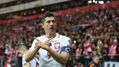 El atacante polaco y capitán, Robert Lewandowski, sobresale en la lista de convocados por su país para enfrentar a México. (ARCHIVO)