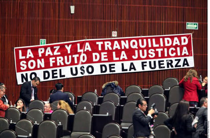 En contra. La iniciativa fue cuestionada por la oposición pues propiciaría la violación de derechos. 