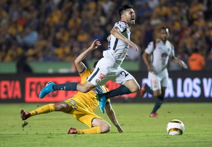 “Soy el delantero, el que está cerca del área y tengo que mejorar si es que me toca estar aquí el siguiente torneo', dijo en la zona mixta el capitán de las Águilas quien se responsabilizó totalmente de la falta de gol en la Liguilla por el título.