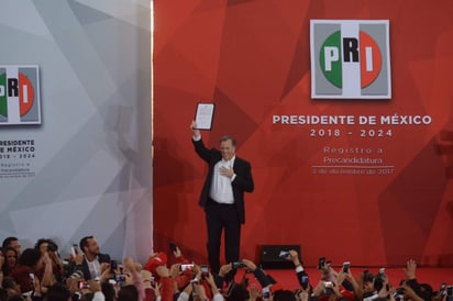 Meade fue arropado por los priistas. (TWITTER) 