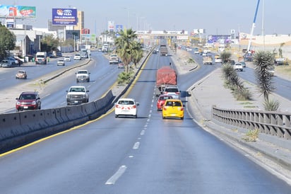 Obras. Los trabajos de rehabilitación, pintura y limpieza del Periférico, terminarán el jueves a más tardar, por lo que desaparecerán los grandes congestionamientos viales. (FERNANDO COMPEÁN)