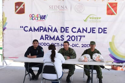 Canje. El director de Seguridad Pública dijo que ha sido mayor la entrega de armas en la ciudad que en comunidades rurales. (EL SIGLO DE TORREÓN)