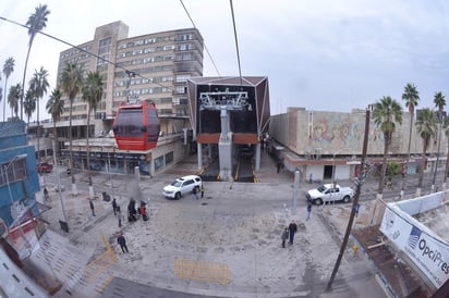 El municipio responsabilizó a ocho menores de edad por haber utilizado el elevador de forma inadecuada, pues se excedió la capacidad de carga. (FERNANDO COMPEÁN)