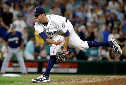 Steve Cishek tuvo marca de 3-2 y efectividad de 2.01 la temporada pasada, donde jugó para Seattle y Tampa Bay. (Archivo)