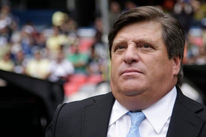 Miguel Herrera, entonces director técnico de la Selección Nacional de México, tuiteó en su cuenta personal una serie de mensajes apoyando al PVEM. (ARCHIVO)