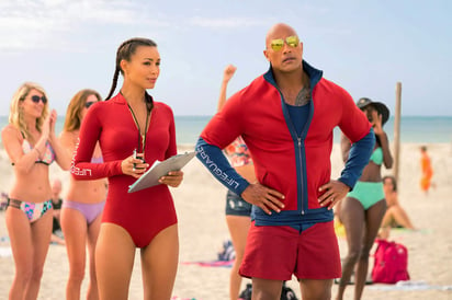 'Baywatch' con Dwayne Johnson y Zac Efron esta en dicha lista.