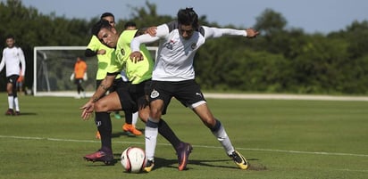 El compromiso en suelo quintanarroense se disputó en cuatro lapsos de 35 minutos cada uno, donde el técnico argentino Matías Almeyda probó diversos parados tácticos y elementos. (TWITTER)