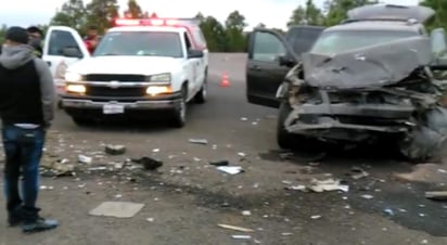 Del percance dio fe el personal de la Policía Federal, División Caminos quien realizó el croquis de accidente correspondiente. (ESPECIAL)