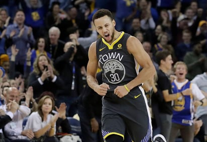 Stephen Curry anotó 38 puntos incluidos 10 triples en su sensacional regreso después de una lesión. Reaparece Curry y brilla  en triunfo de Golden State