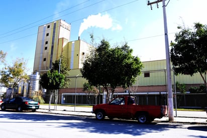 Trabajo. Reconocen que el panorama es complicado, pero trabajarán por revertir el freno en las inversiones en Torreón. (ARCHIVO)