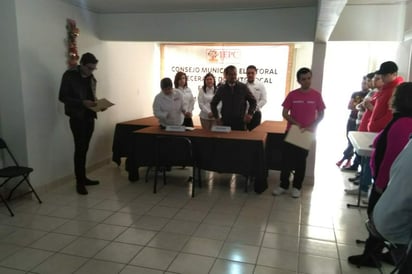 La entrega se realizó en las instalaciones del Instituto Estatal de Participación Ciudadana (IEPC) del municipio de Lerdo, Durango ubicado en la calle Eglantinas #567 de la colonia Villa Jardín.
