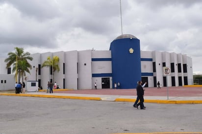 A disposición.  El conductor y camioneta fueron puestos a disposición del Agente del Ministerio Público de la Vicefiscalía. (EL SIGLO DE TORREÓN)