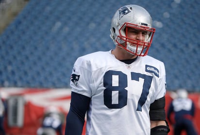 Rob Gronkowski, ala cerrada de los Patriots, dijo que tenían que ignorar el “ruido exterior” y enfocarse en el partido del sábado. (AP)