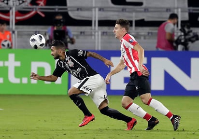 Los goles del partido cayerón por conducto del delantero carioca Rodriguinho a los 25 minutos de acción para el Corinthians y de Sam Lammers para el PSV, a los 90. (AP)