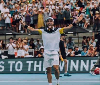 Roberto Bautista Agut venció 6-1, 4-6 y 7-5 a Juan Martín del Potro en la final. (Especial)