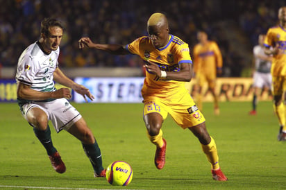 Santos no consiguió mantener una racha de más de cinco años sin derrotas ante Tigres. (JAMMEDIA)