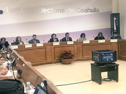 El IEC aprobó la desaparición de cinco institutos locales que no alcanzaron la votación mínima para conservar el registro. (TWITTER) 