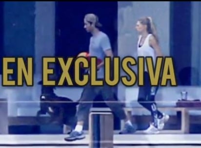 Sorprende. Anna Kournikova fue captada junto a Enrique Iglesias, quien luce buena figura tras haber dado a luz a gemelos.

