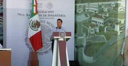 Al inaugurar las instalaciones del 79 Batallón de Infantería, el Jefe del Ejecutivo subrayó que cumplir y hacer cumplir la ley es la primera responsabilidad de un gobernante y que así lo entiende el gobierno de la República. (TWITTER)