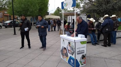 Se instaló esta mañana un módulo de información y orientación en la Plaza de Armas de Gómez Palacio. (EL SIGLO DE TORREÓN) 