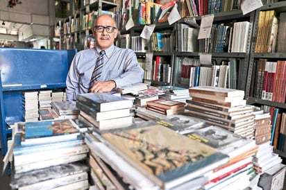 Leer. La Secretaría de Cultura mantiene vigente la obra de autores universales.