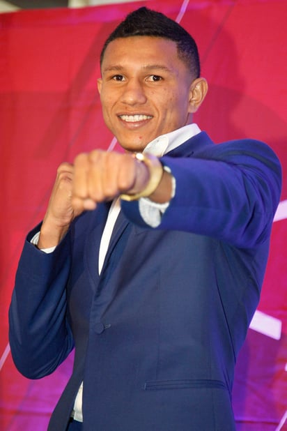 Miguel Berchelt, campeón mundial superpluma del CMB se iba a enfrentar a Cristian Mijares el 10 de febrero, pero la pelea se canceló. (Notimex)