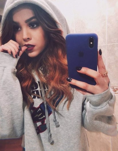 Danna Paola empleó las redes sociales para denunciar el robo de su celular y pedir a sus seguidores que la ayudaron a localizar el dispositivo. (AGENCIA MÉXICO)