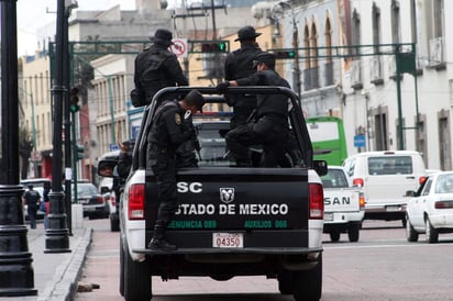 Durante el operativo, realizado en un hotel, las autoridades detuvieron a tres presuntos responsables, entre ellos dos menores de 16 y 17 años de edad. (ARCHIVO)