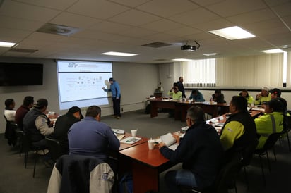 Certifican. Universidad Tecnológica de Torreón imparte cursos a la empresa Cemex. (CORTESÍA)