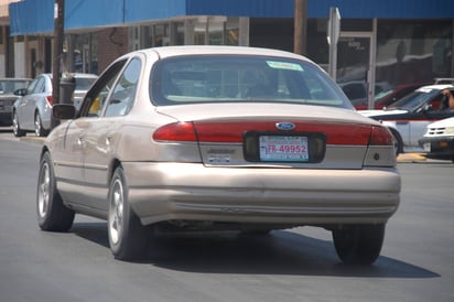 Irregularidad. Se están detectando autos 'chocolates' con placas nacionales, pero hicieron el trámite con documentos falsos. (ARCHIVO)