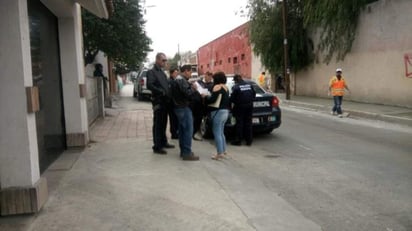 Un reporte anónimo realizado al número de emergencias señaló que habían metido a la cajuela de un carro a una niña, lo que generó la movilización de todas las corporaciones policiales. 