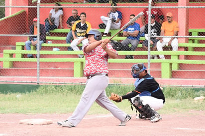 Los Amigos del Cacho detonaron toda su artillería para victimar a los Bravos con abultada pizarra de 16 carreras por 1, en juego donde la balanza se inclinó hacia un solo lado durante lo largo de las 7 entradas. (ESPECIAL)