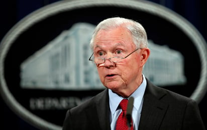 Vínculos. Sessions fue interrogado la semana pasada ante el fiscal especial Mueller, quien examina los posibles lazos entre miembros de la campaña del presidente y el gobierno ruso. (AP)